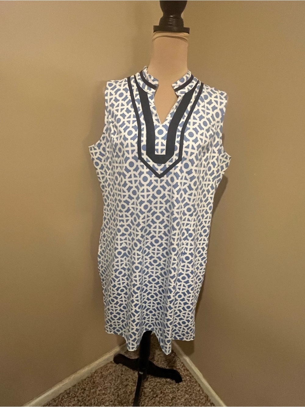 Belle by Kim Gravel Light Blue & White Geometric V Neck Sheath Mini, size Large